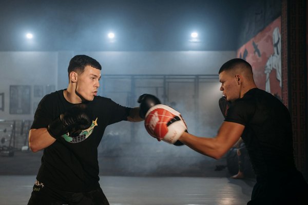 L'Impact des Réseaux Sociaux sur la Carrière des Athlètes